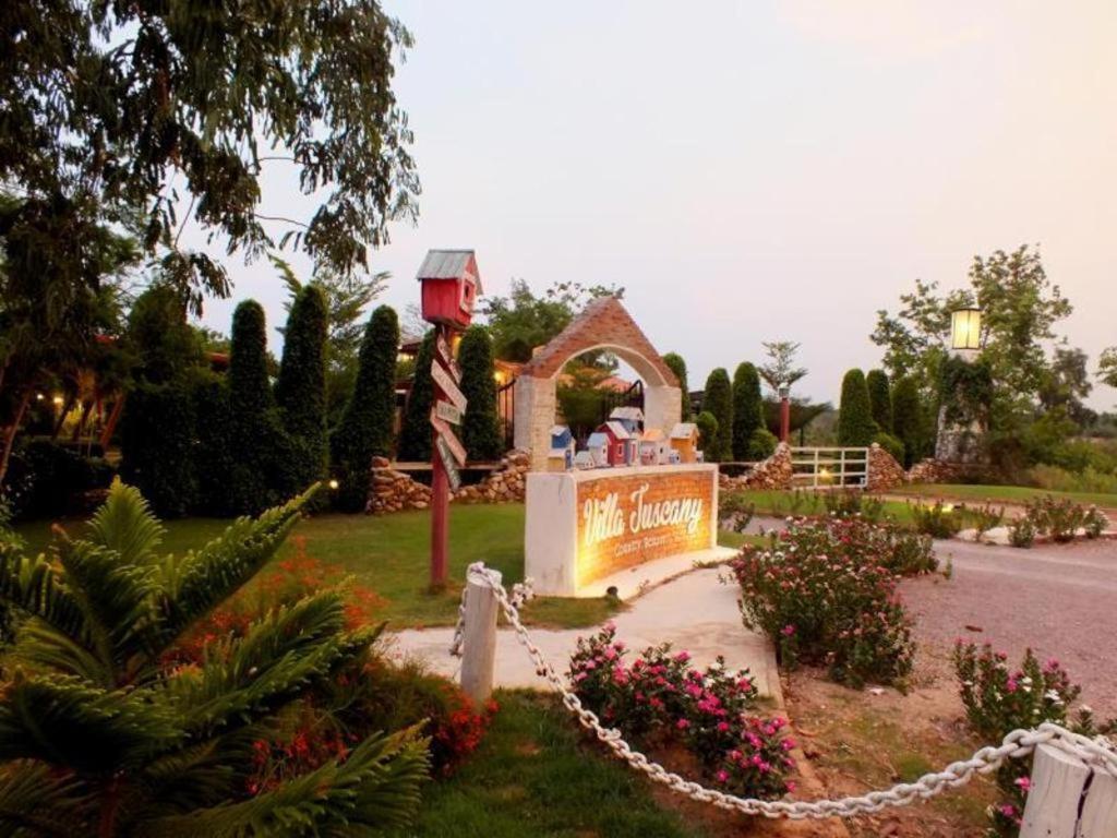 Villa Tuscany Country Resort Szuanphung Kültér fotó